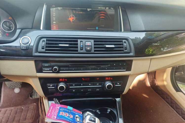 Used BMW 5 Series 2013 525Li Leading Model Audio And AC Panel