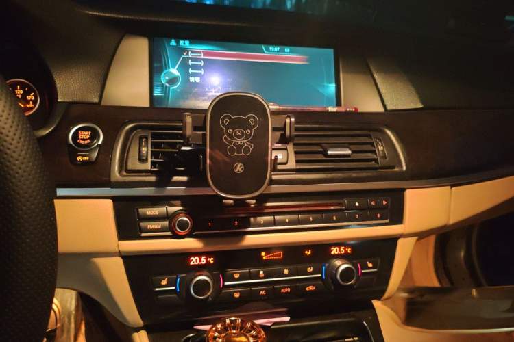Used BMW 5 Series 2013 525Li Luxury Model Audio And AC Panel