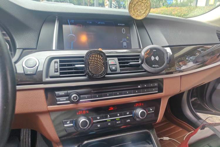 Used BMW 5 Series 2013 525Li Leading Model Audio And AC Panel