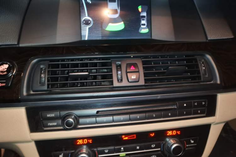 Used BMW 5 Series 2013 525Li Leading Model Audio And AC Panel