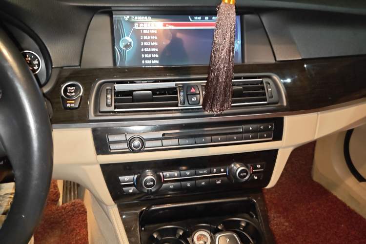 Used BMW 5 Series 2013 535Li Luxury Model Audio And AC Panel