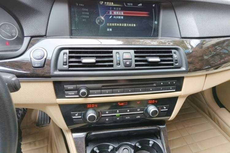 Used BMW 5 Series 2013 525Li Luxury Model Audio And AC Panel