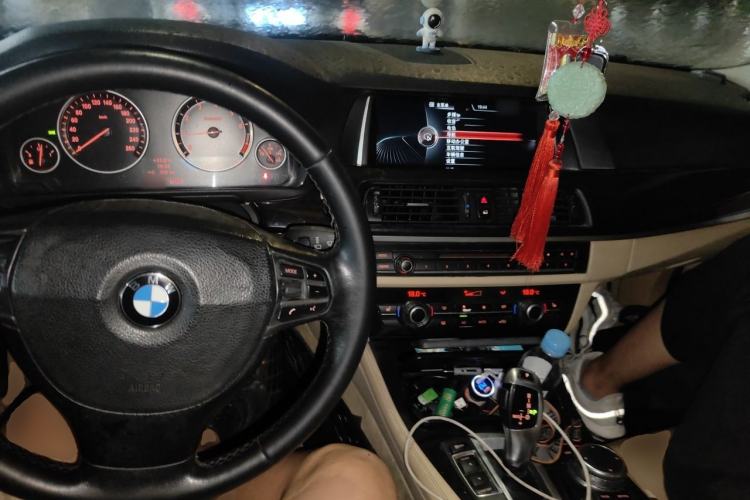 Used BMW 5 Series 2013 525Li Leading Model Center Console