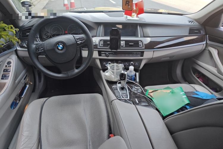 Used BMW 5 Series 2013 525Li Leading Model Center Console