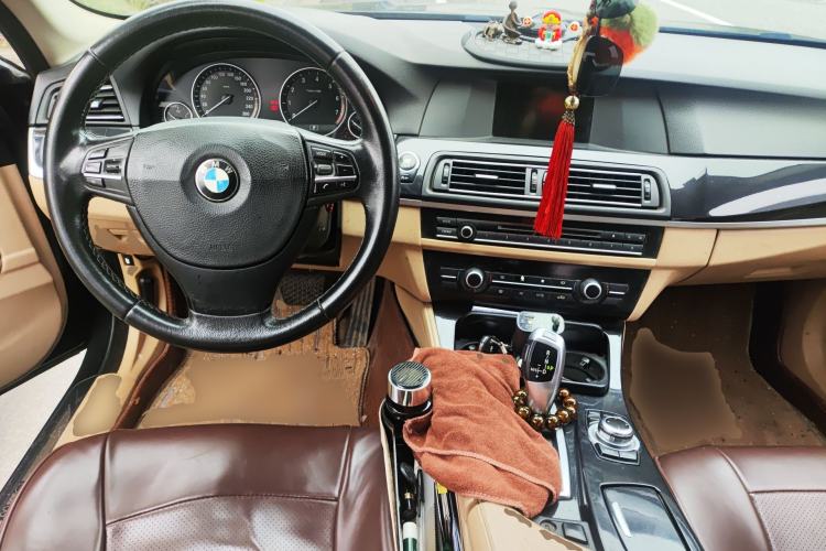 Used BMW 5 Series 2013 520Li Elegant Edition Center Console