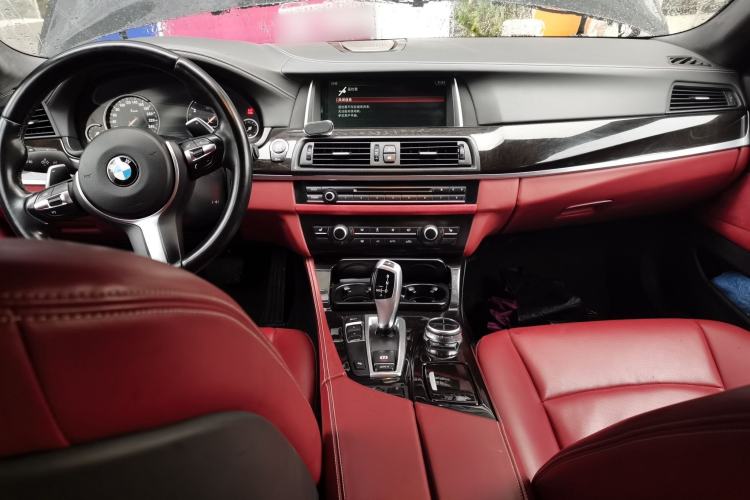 Used BMW 5 Series 2013 525Li Luxury Model Center Console