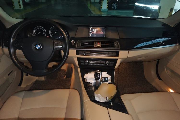 Used BMW 5 Series 2013 520Li Elegant Edition Center Console
