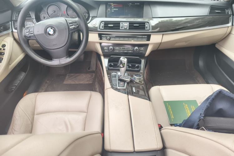 Used BMW 5 Series 2013 530Li Leading Model Center Console