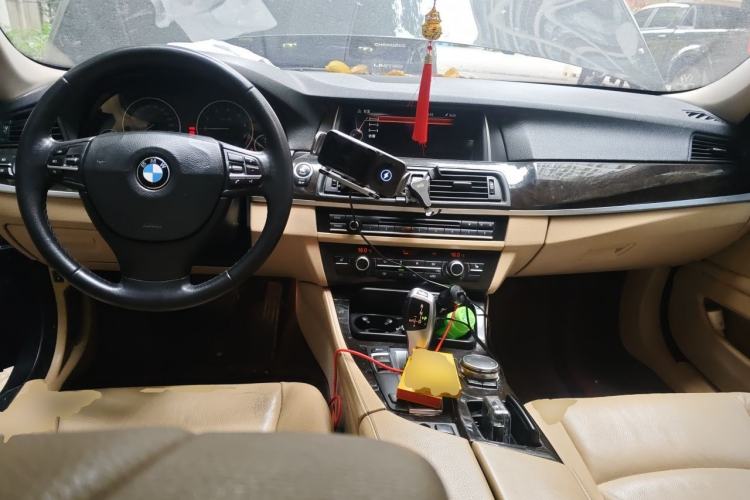 Used BMW 5 Series 2013 525Li Leading Model Center Console