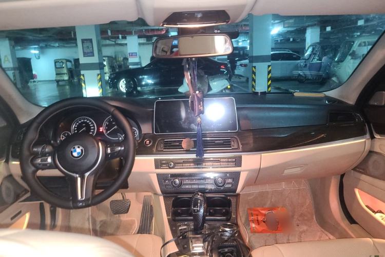 Used BMW 5 Series 2013 530Li Leading Model Center Console