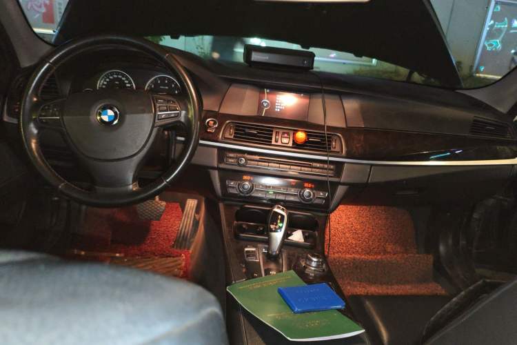Used BMW 5 Series 2013 525Li Leading Model Center Console