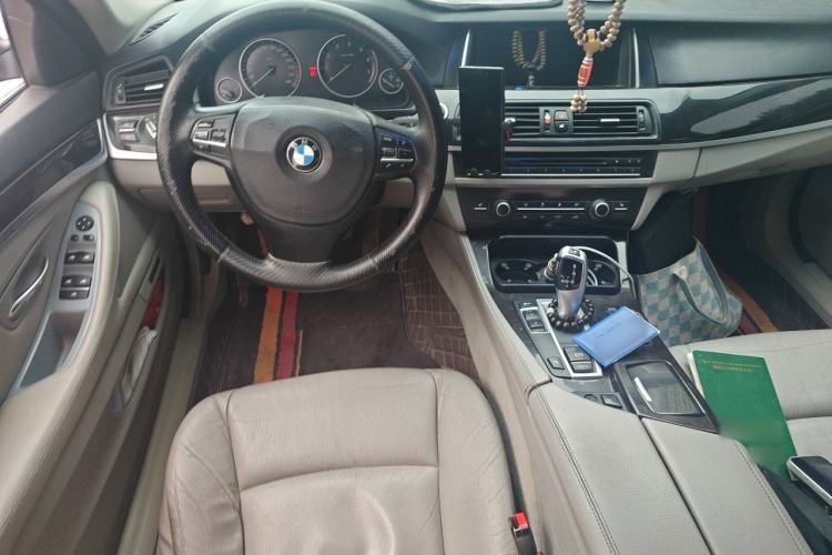 Used BMW 5 Series 2013 525Li Leading Model Center Console