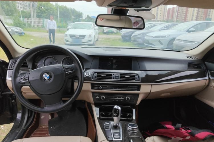 Used BMW 5 Series 2013 530Li Leading Model Center Console