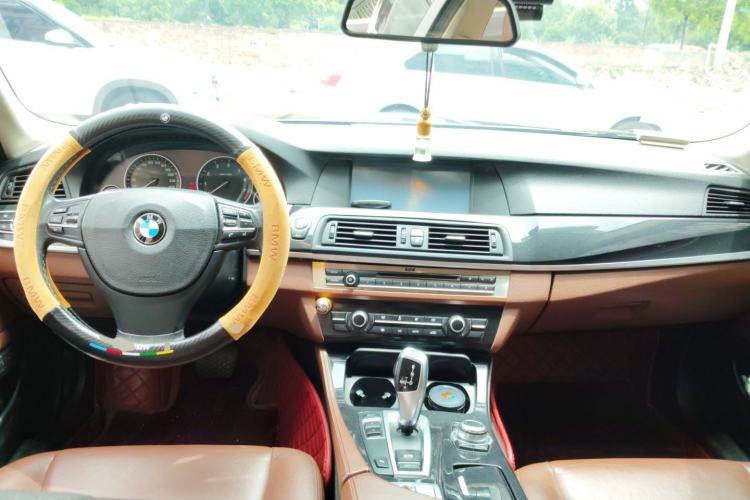 Used BMW 5 Series 2013 520Li Elegant Edition Center Console