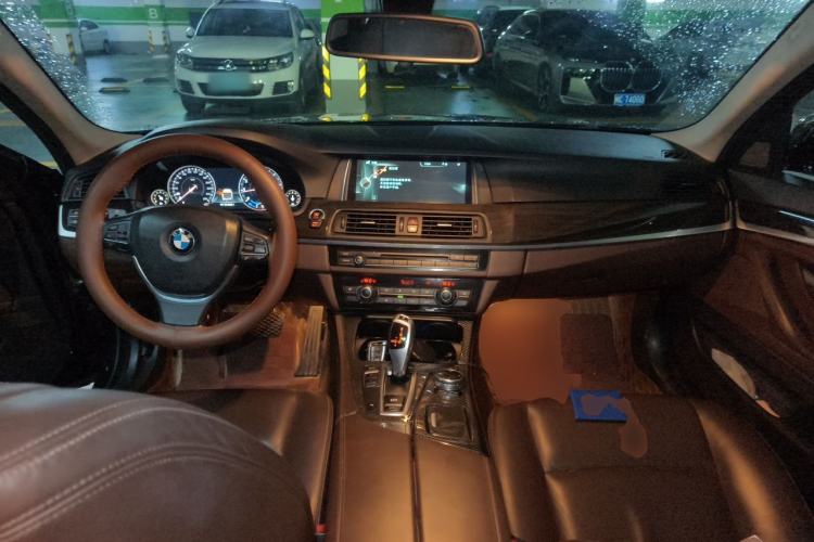 Used BMW 5 Series 2013 525Li Leading Model Center Console