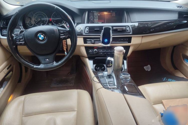 Used BMW 5 Series 2013 530Li Leading Model Center Console