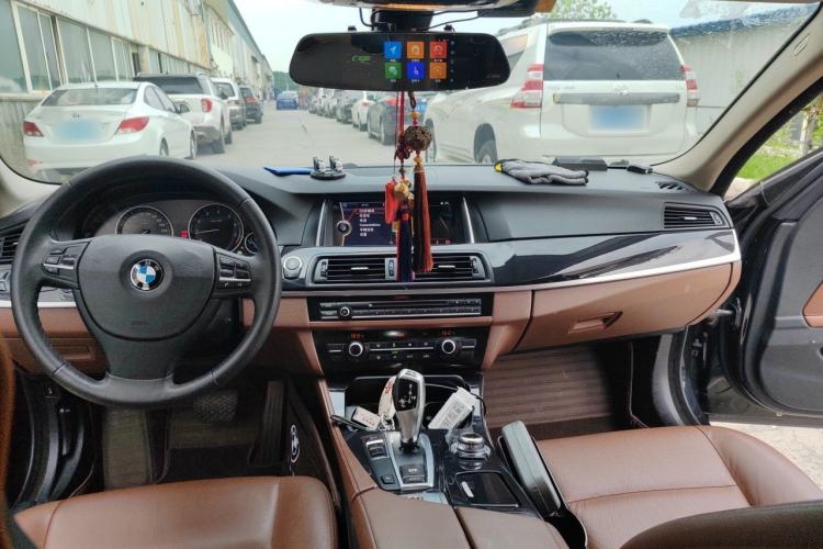 Used BMW 5 Series 2013 520Li Elegant Edition Center Console