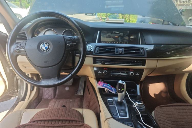 Used BMW 5 Series 2013 525Li Leading Model Center Console