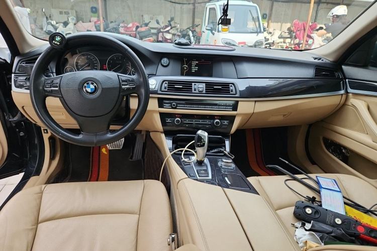 Used BMW 5 Series 2013 520Li Elegant Edition Center Console