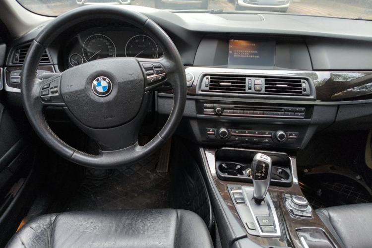 Used BMW 5 Series 2013 525Li Leading Model Center Console
