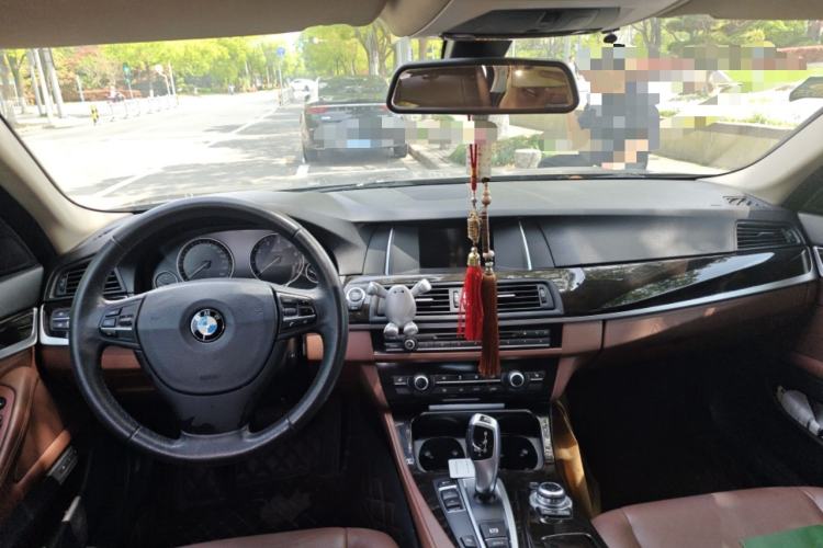Used BMW 5 Series 2013 525Li Leading Model Center Console
