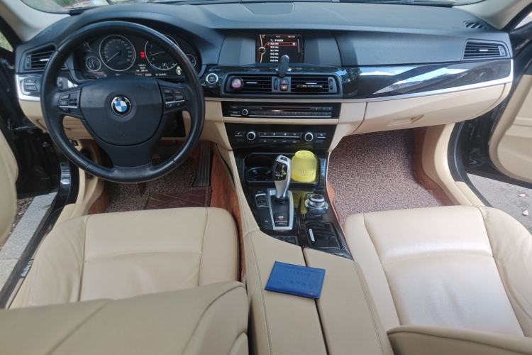 Used BMW 5 Series 2013 525Li Leading Model Center Console