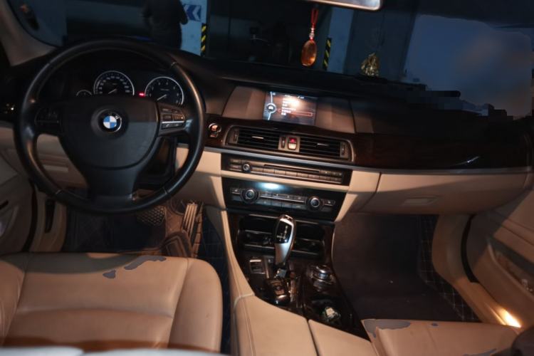 Used BMW 5 Series 2013 525Li Leading Model Center Console