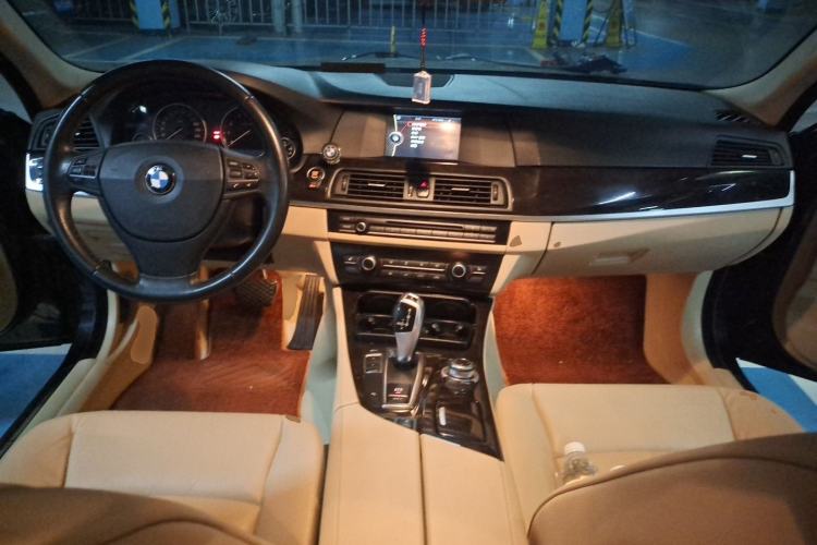 Used BMW 5 Series 2013 525Li Leading Model Center Console