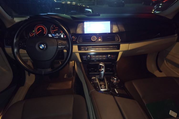 Used BMW 5 Series 2013 520Li Elegant Edition Center Console