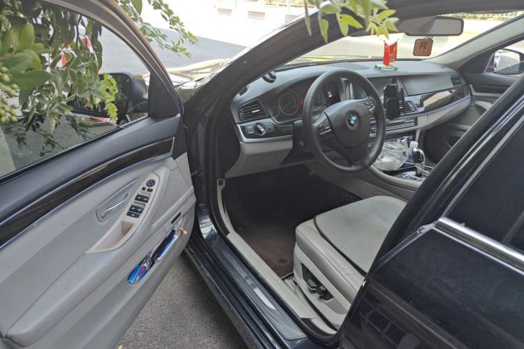 Used BMW 5 Series 2013 525Li Leading Model Driver Seat