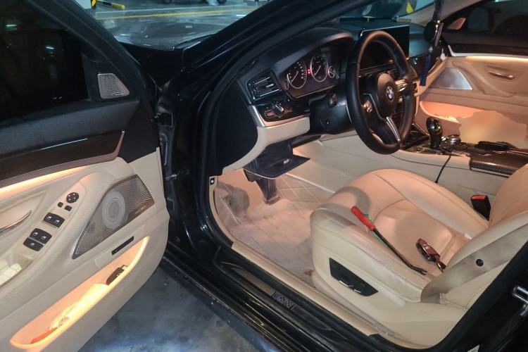 Used BMW 5 Series 2013 530Li Leading Model Driver Seat