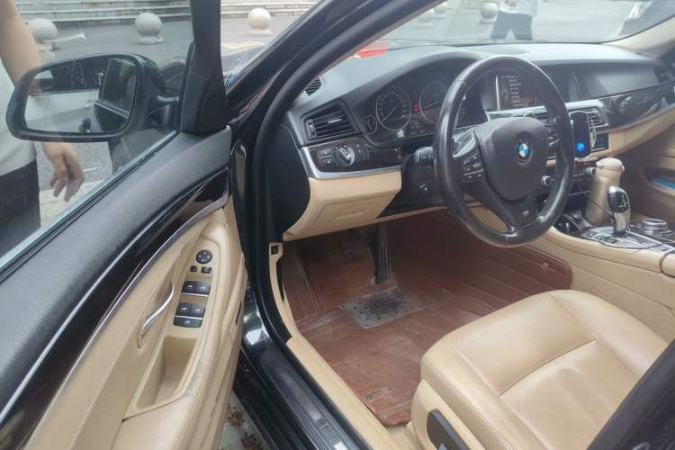 Used BMW 5 Series 2013 530Li Leading Model Driver Seat