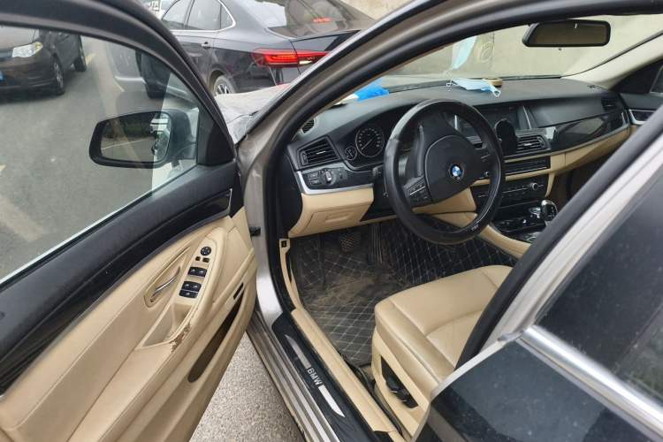 Used BMW 5 Series 2013 520Li Elegant Edition Driver Seat