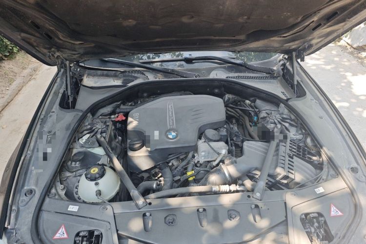 Used BMW 5 Series 2013 528i xDrive Luxury Edition Engine Bay
