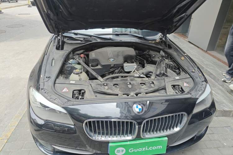 Used BMW 5 Series 2013 520Li Elegant Edition Engine Bay