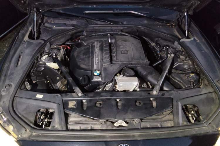Used BMW 5 Series 2013 535i Luxury Sport Edition Engine Bay