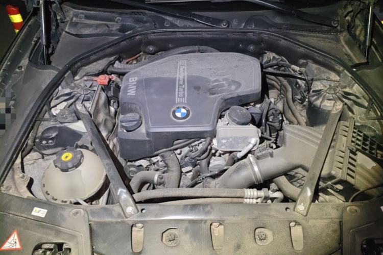 Used BMW 5 Series 2013 525Li Luxury Model Engine Bay