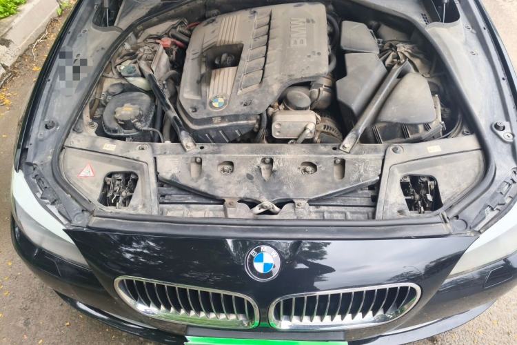 Used BMW 5 Series 2013 530Li Leading Model Engine Bay