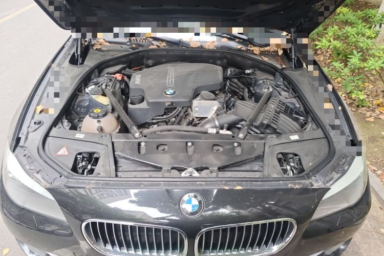 Used BMW 5 Series 2013 525Li Leading Model Engine Bay