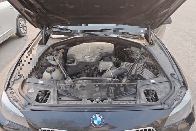 Used BMW 5 Series 2013 525Li Leading Model Engine Bay