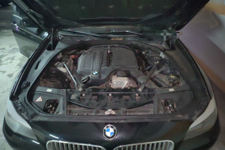 Used BMW 5 Series 2013 535Li Luxury Model Engine Bay