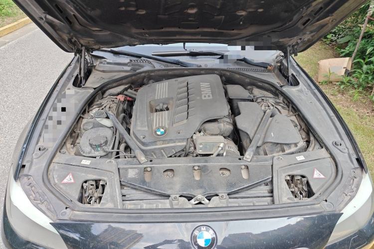 Used BMW 5 Series 2013 530Li Luxury Model Engine Bay