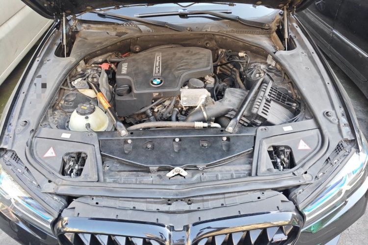 Used BMW 5 Series 2013 525Li Luxury Model Engine Bay