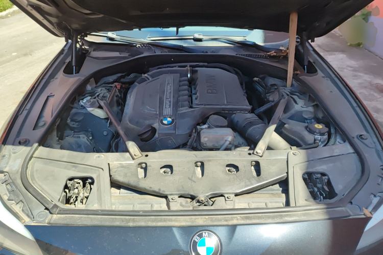 Used BMW 5 Series 2013 535i Sport Edition Engine Bay