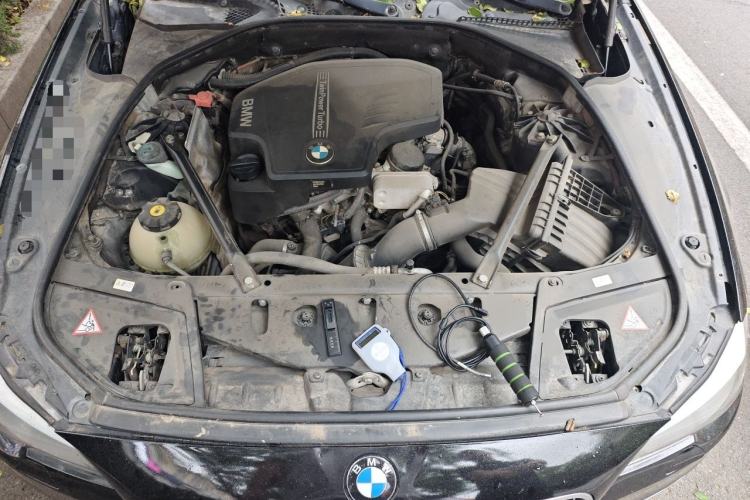 Used BMW 5 Series 2013 520Li Elegant Edition Engine Bay