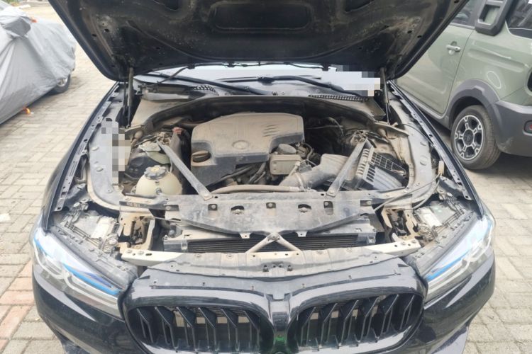 Used BMW 5 Series 2013 525Li Leading Model Engine Bay