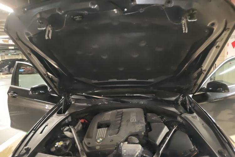 Used BMW 5 Series 2013 530Li Leading Model Engine Bay