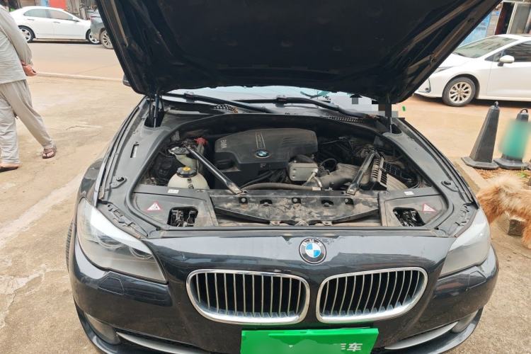 Used BMW 5 Series 2013 525Li Leading Model Engine Bay