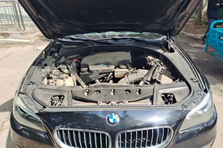 Used BMW 5 Series 2013 520Li Elegant Edition Engine Bay