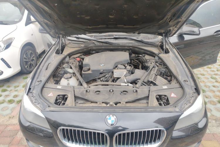 Used BMW 5 Series 2013 525Li Luxury Model Engine Bay